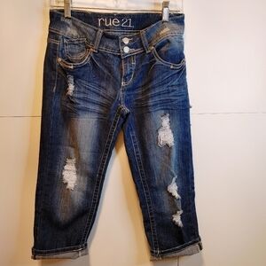 Rue21 Distressed cropped Jeans 5/6